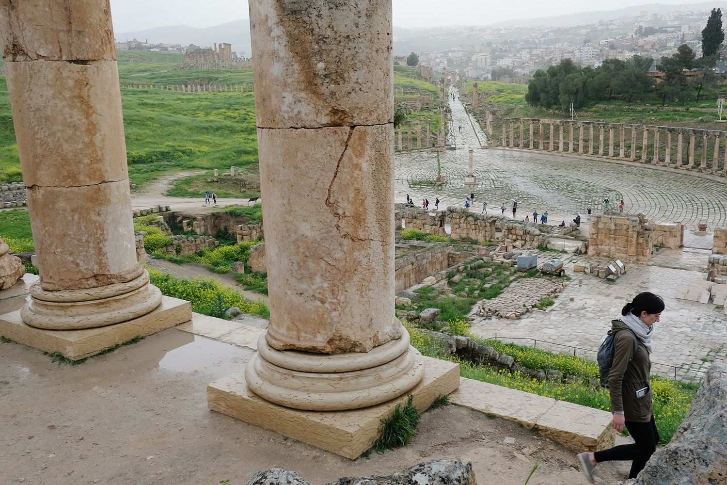  View of the Roman forum, Jerash, Jordan. 
