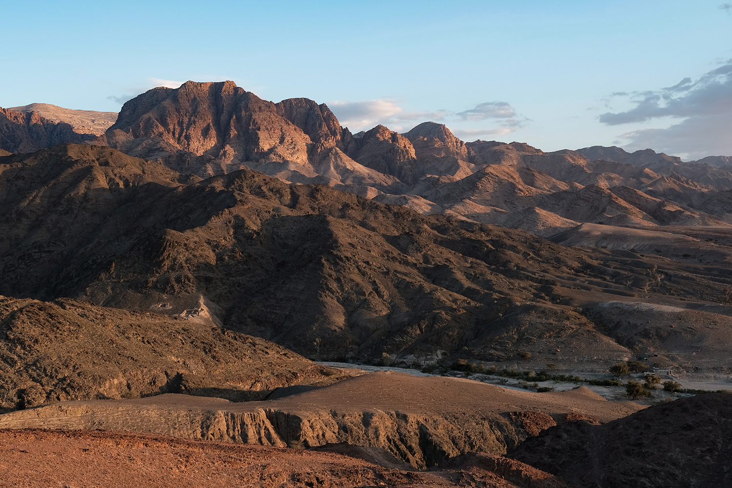  Sunset hike, Dana Biosphere Reserve, Jordan. 