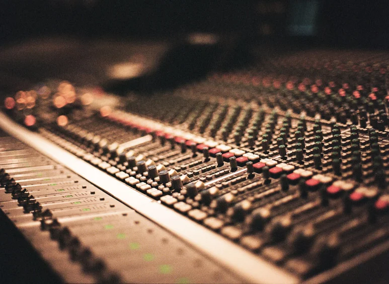 Larrabee Sound Studios Commercial Photography-10.jpg