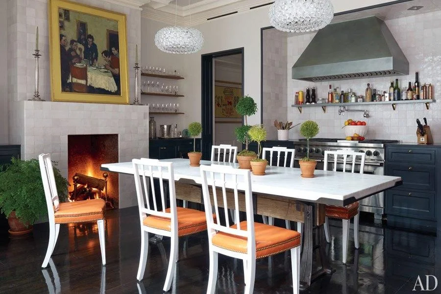 Article: "Gutsy, Provocative, Distinctive Interiors With Feminine Style" Link ➤ http://carlaaston.com/designed/interiors-with-feminine-style | ( #woman, #feminine #style, #celebrity #home, #design ) / Image source: Architectural Digest