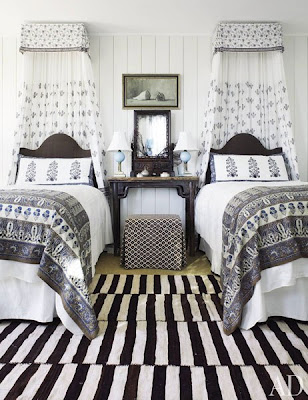 item12_rendition_slideshowWideVertical_striped-rooms-13.jpg