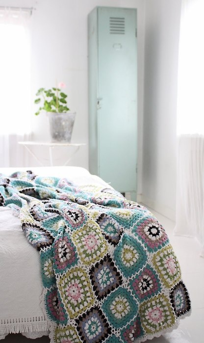 Crochet | It's NOT Just For Grandmas Anymore. Here's Why ➤ http://CARLAASTON.com/designed/is-crochet-cool-again