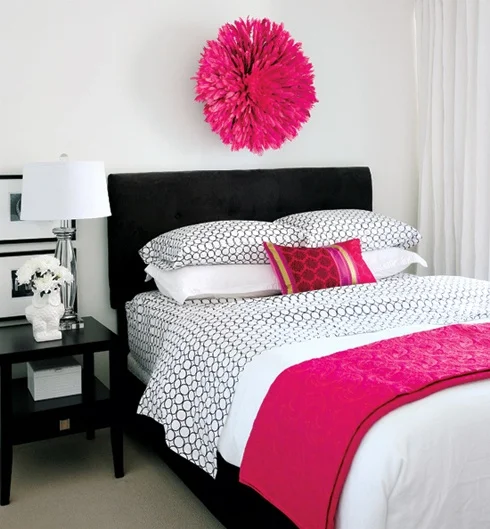 Designer: Karla Amadatsu, Kerrisdale Design , image via: Style at Home