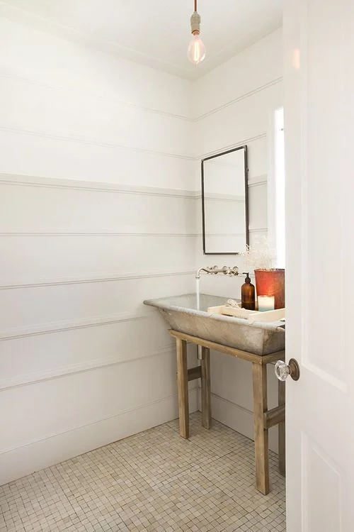 ARTICLE + GALLERY: Simple Design Strongly Suggests Sophisticated Style
