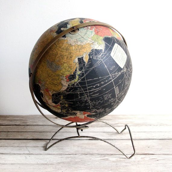 Amassed on a shelf or tabletop, in varying sizes and colors, a collection of globes can create a really beautiful display!