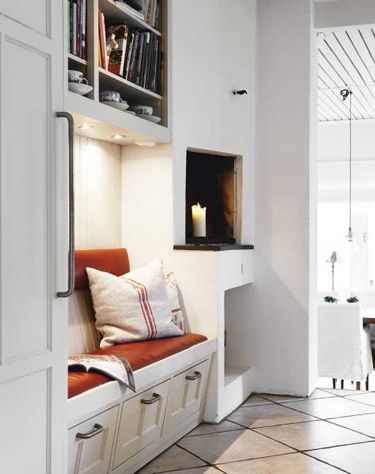 Fireplaces in the kitchen: Wouldn't you love one? - Article and Gallery