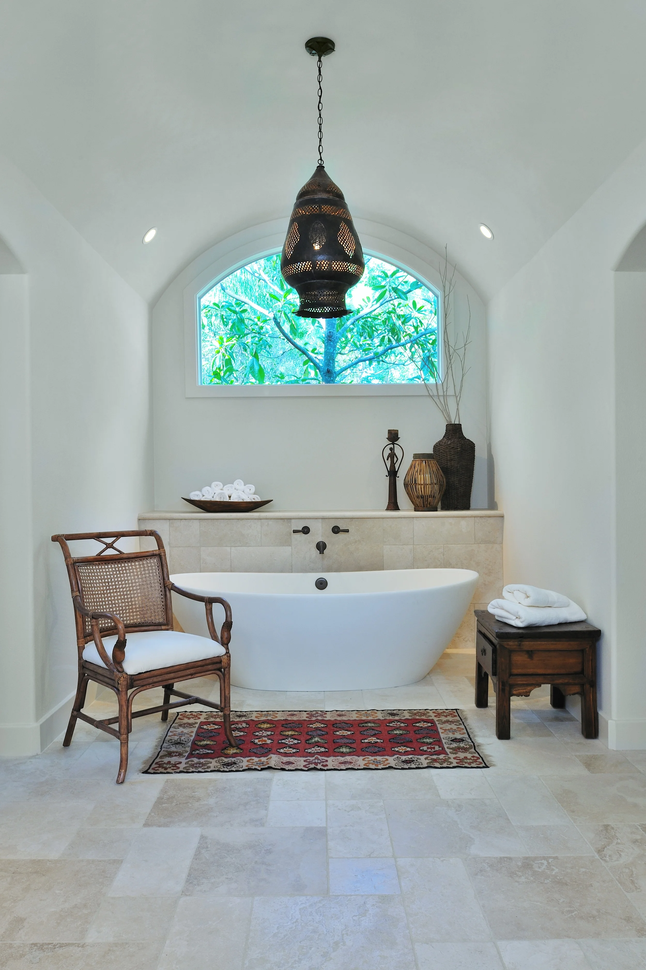 Remodeling a Master Bathroom? Consider These Layout Guidelines