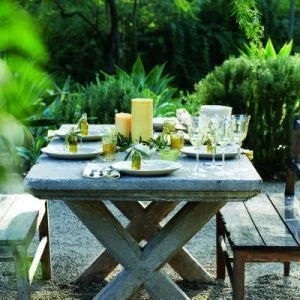 Vintage style picnic table | Designer: Paul Hendershot, Image via: SFGate