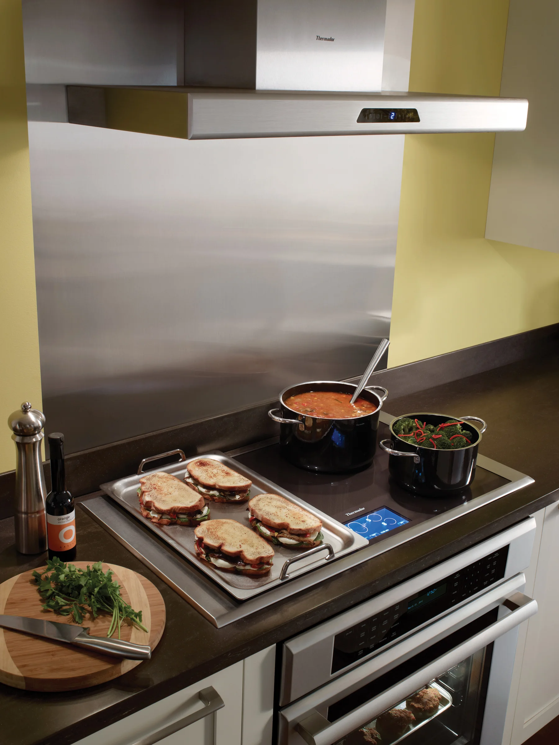 MUST-HAVE: Thermador's Freedom Induction Cooktop, Reviewed