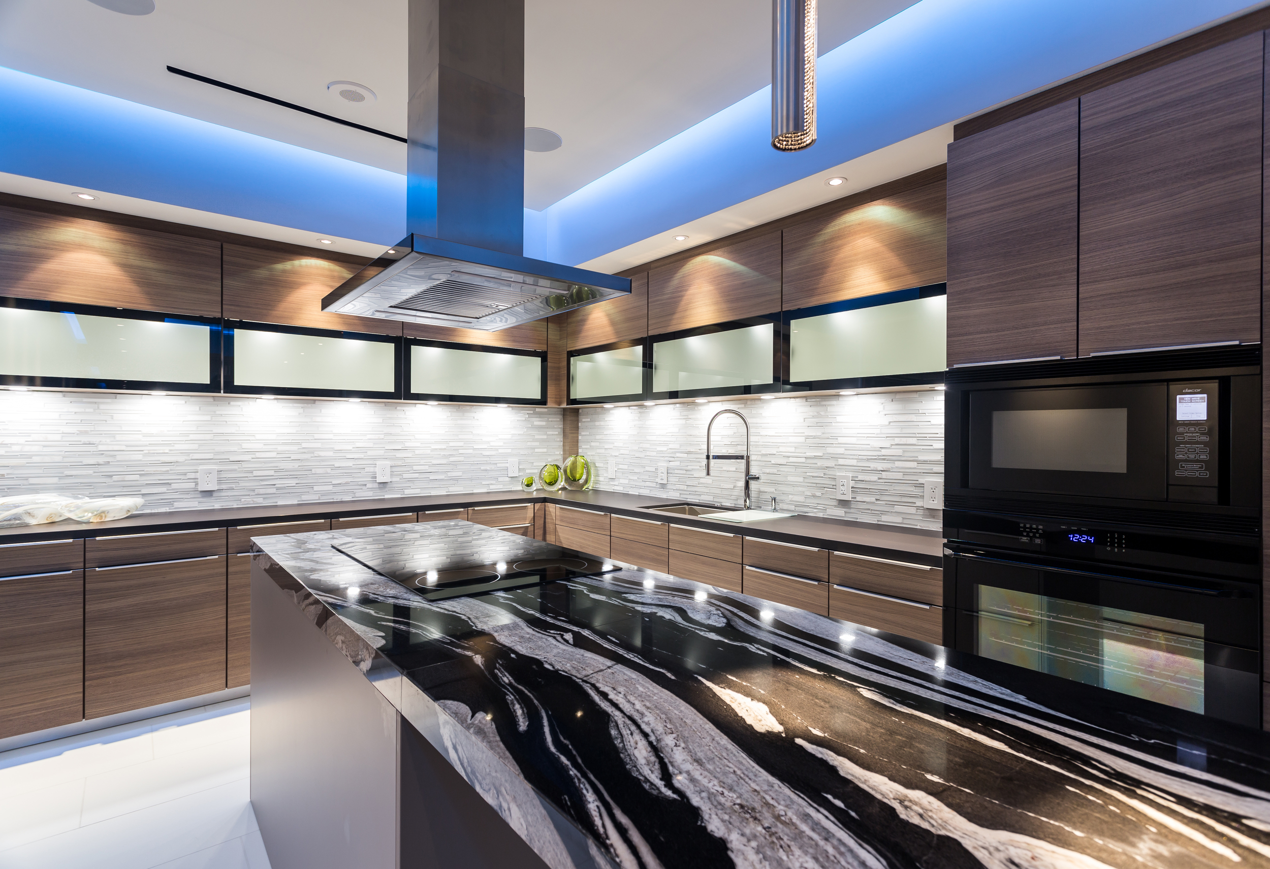 Best of #KBIS2015: Must-Have: The Detailed Perfection Of A Poggenpohl Kitchen | Carla Aston reporting from Modenus' #BlogTourVegas | Image via: Poggenpohl.com