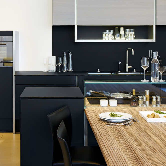 Best of #KBIS2015: Must-Have: The Detailed Perfection Of A Poggenpohl Kitchen / P’7350 Design by Porsche Design Studio | Carla Aston reporting from Modenus' #BlogTourVegas | Image via: Poggenpohl.com