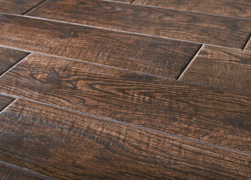 Laminate vs. Solid Hardwood Flooring: Which Is Better?