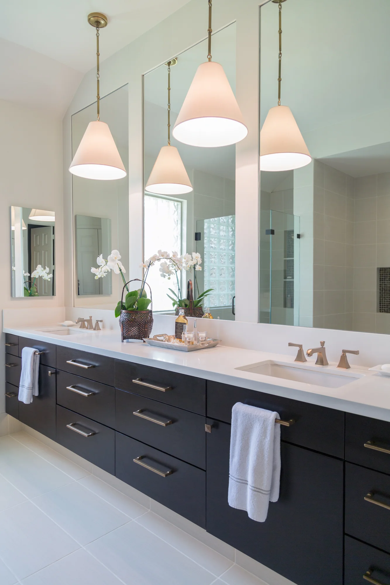 BEFORE &amp; AFTER: A Master Bathroom Remodel Surprises Everyone With Unexpected Results