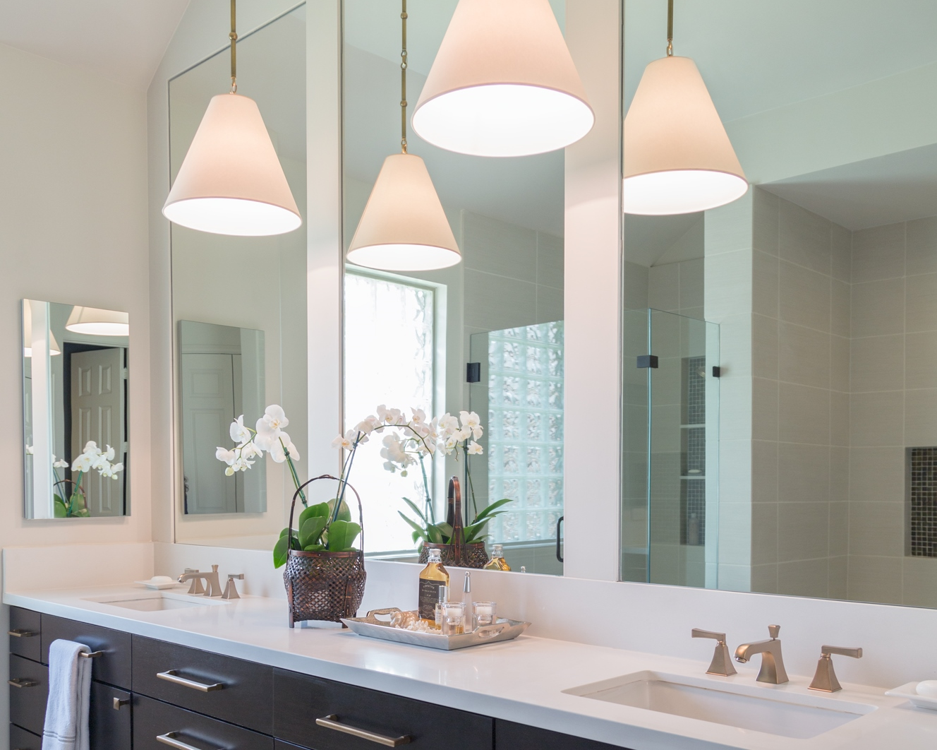 Super Bright Bathroom Vanity With Mirrors
