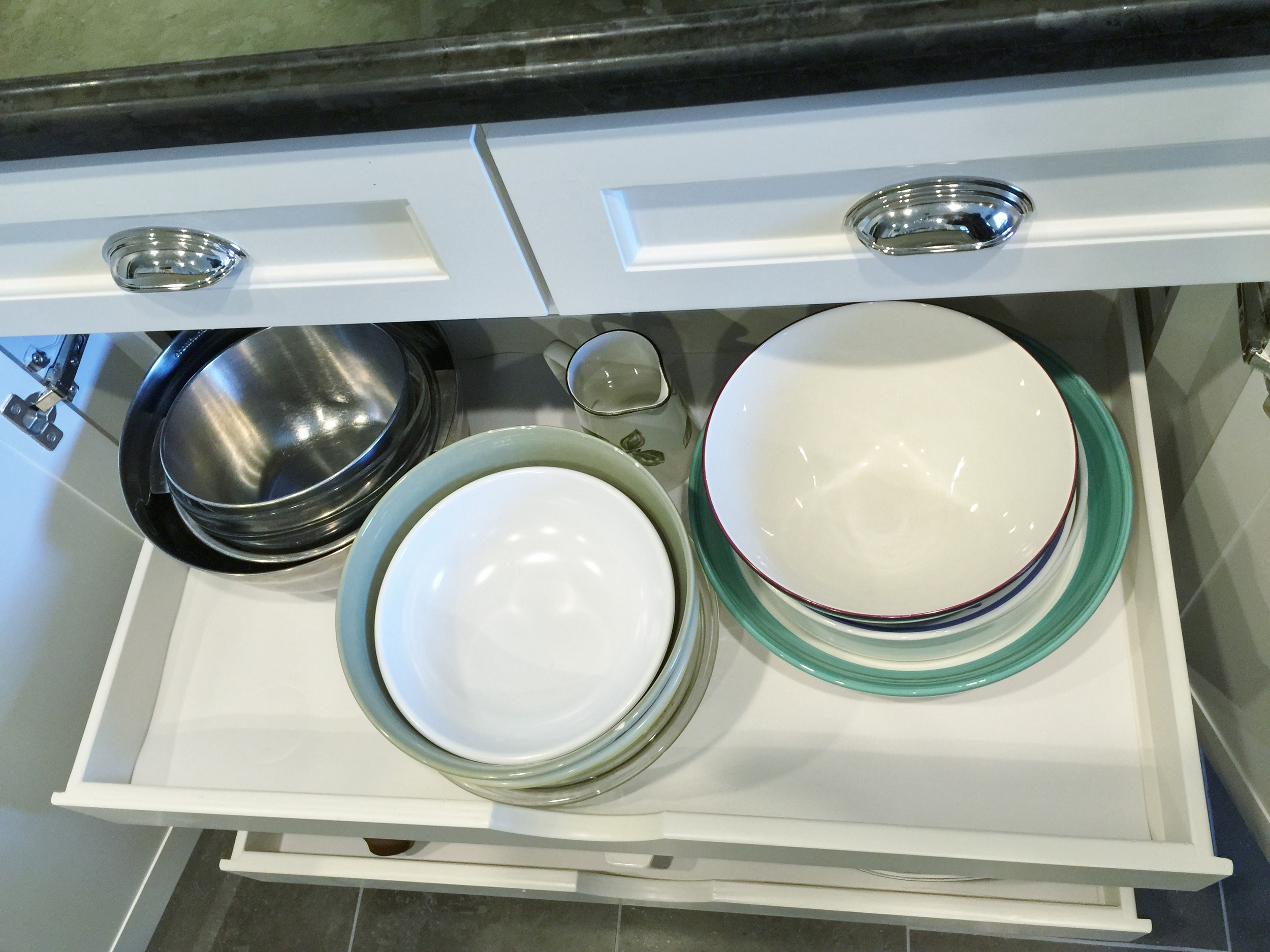 Wide pull-out drawers | interior Designer: Carla Aston