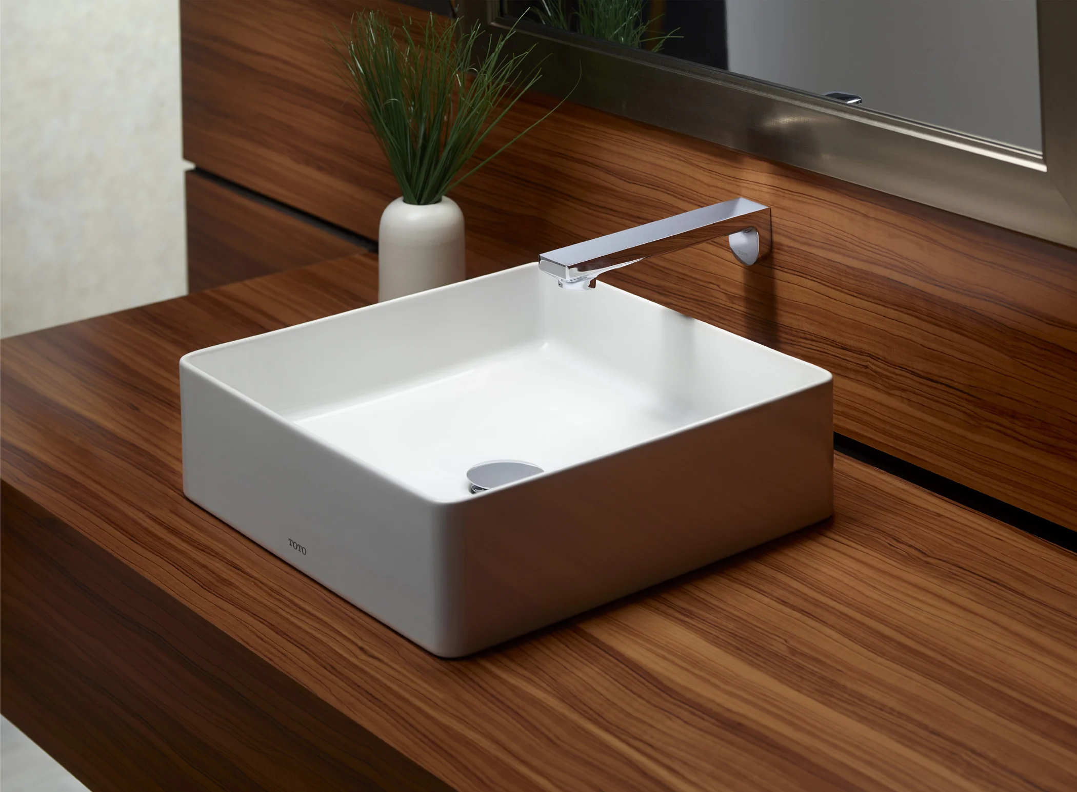 Toto's Arvina sink