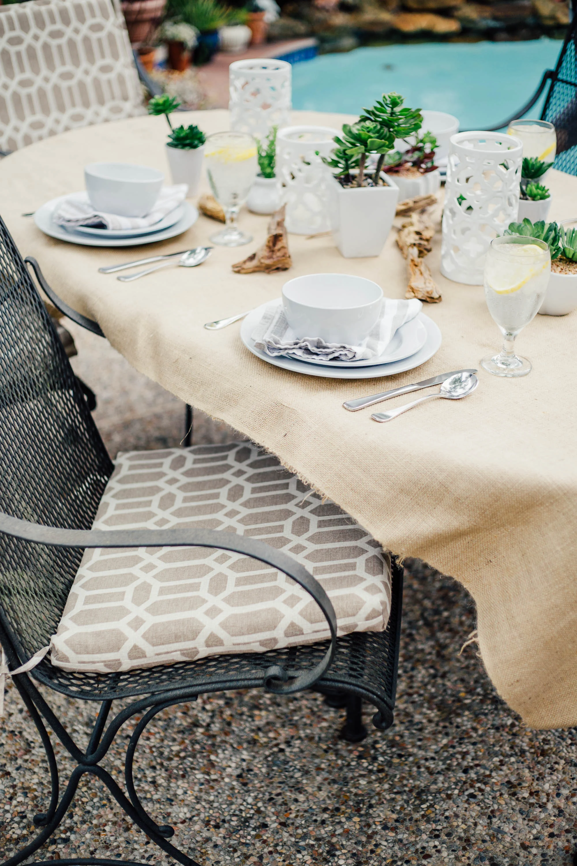 Tabletop | Interior Designer: Carla Aston / Photographer: Tori Aston