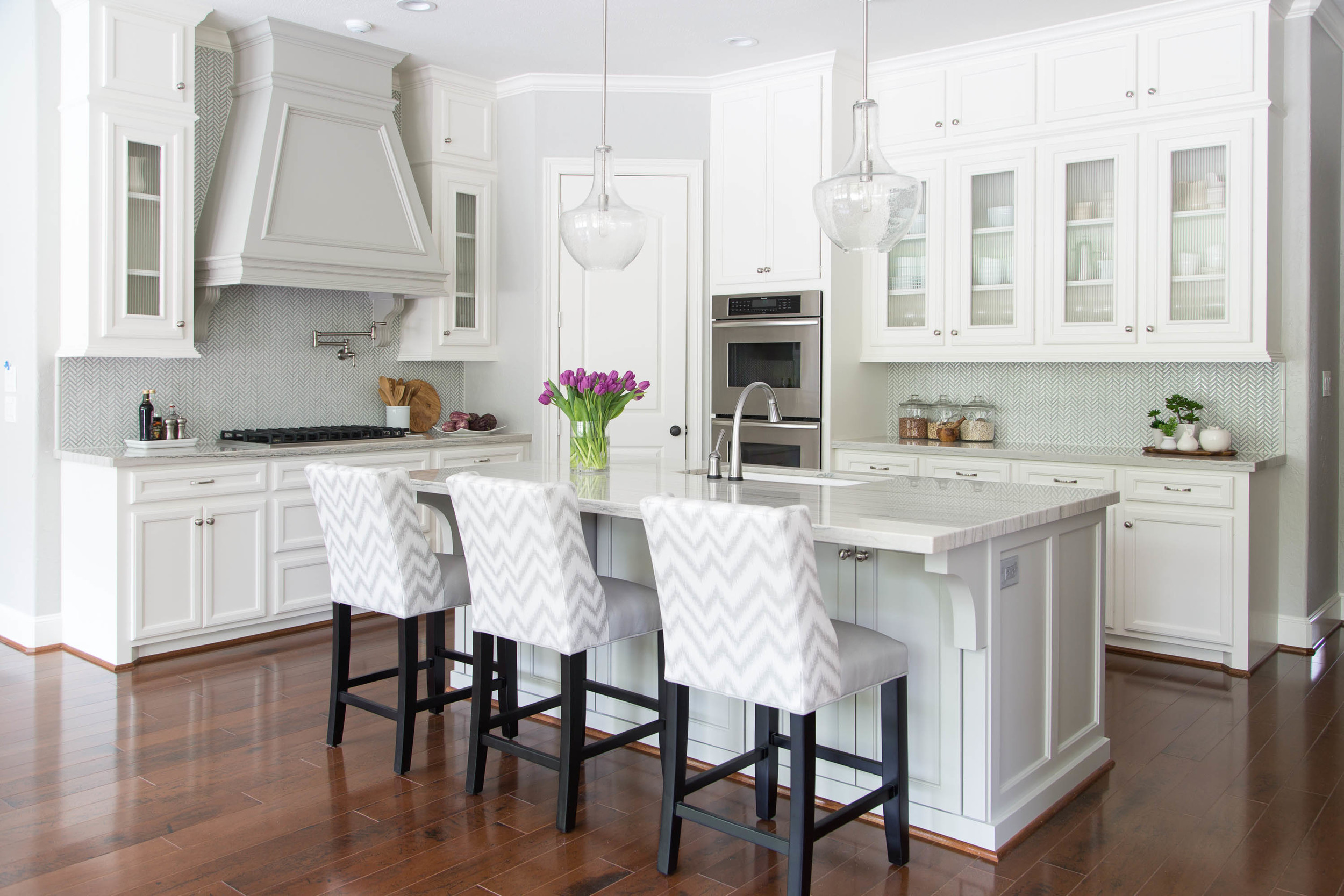 Before After A Brown Gold Kitchen Goes Light Bright Designed