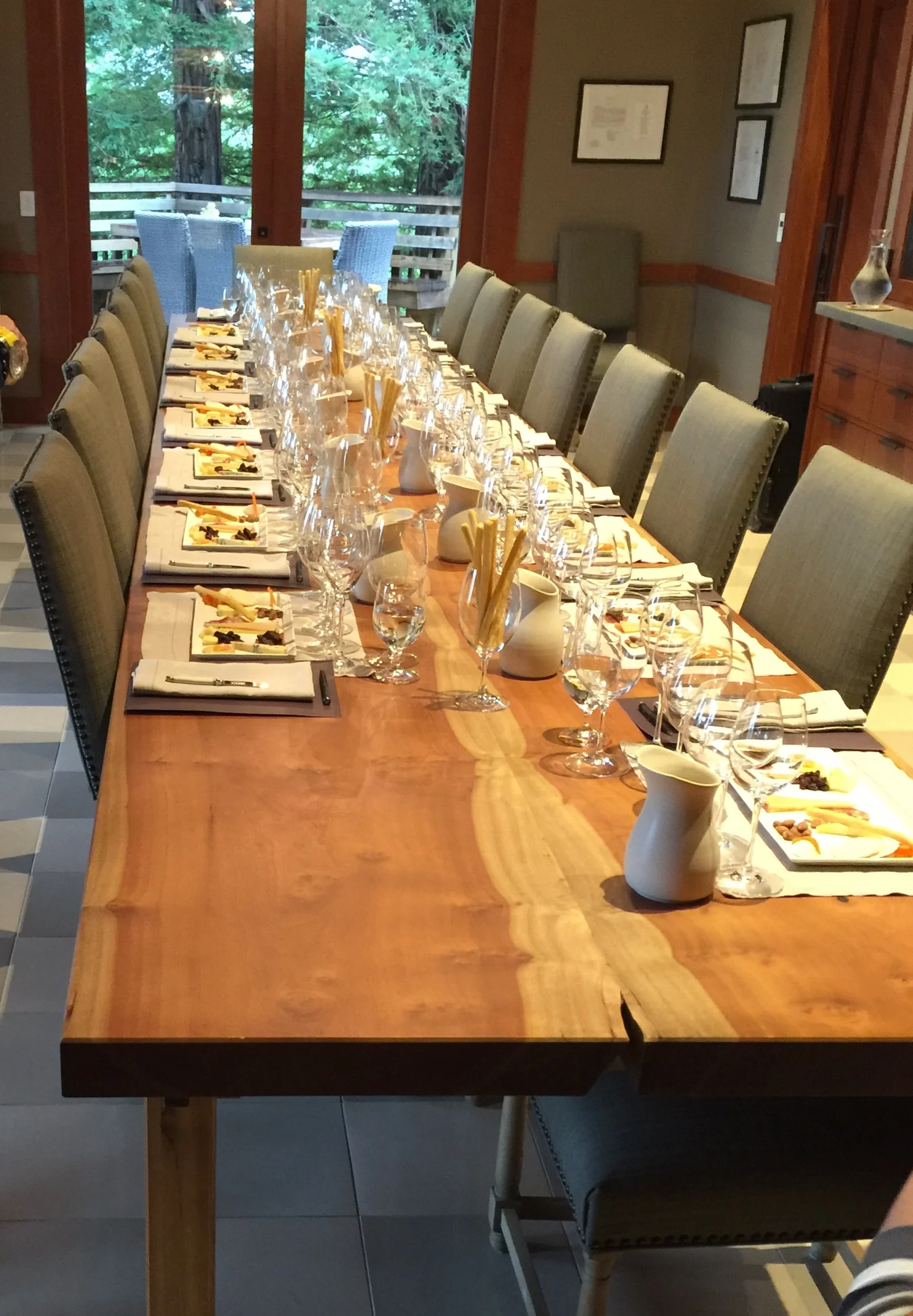 The end view of the table. It was custom made of bay laurel wood.