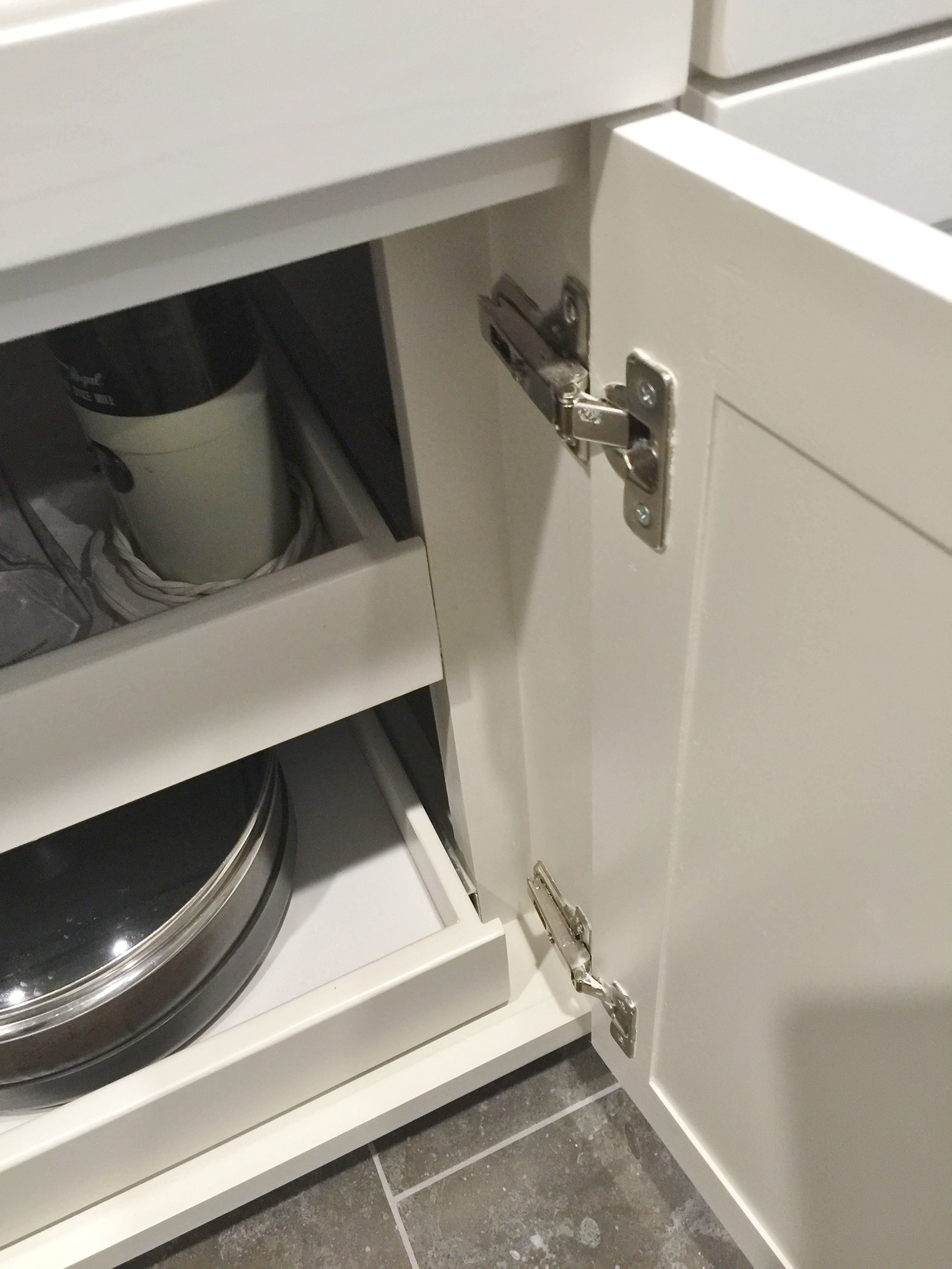 Pullouts Or Drawers In Kitchen Cabinets - Which Is Best? — DESIGNED