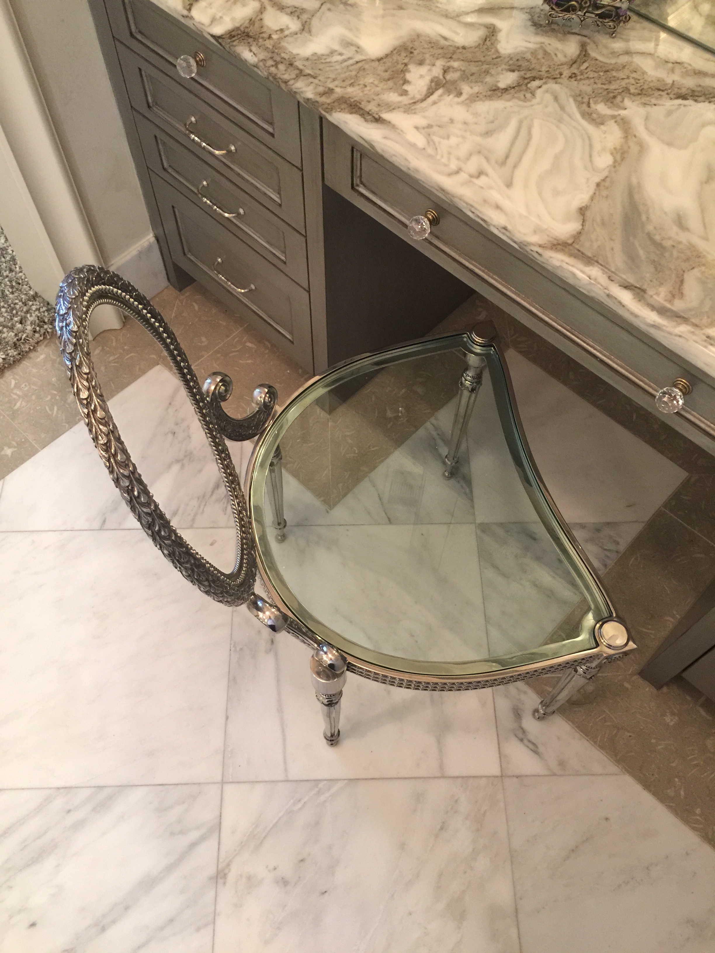 Master bath vanity - Donna Vining Designer