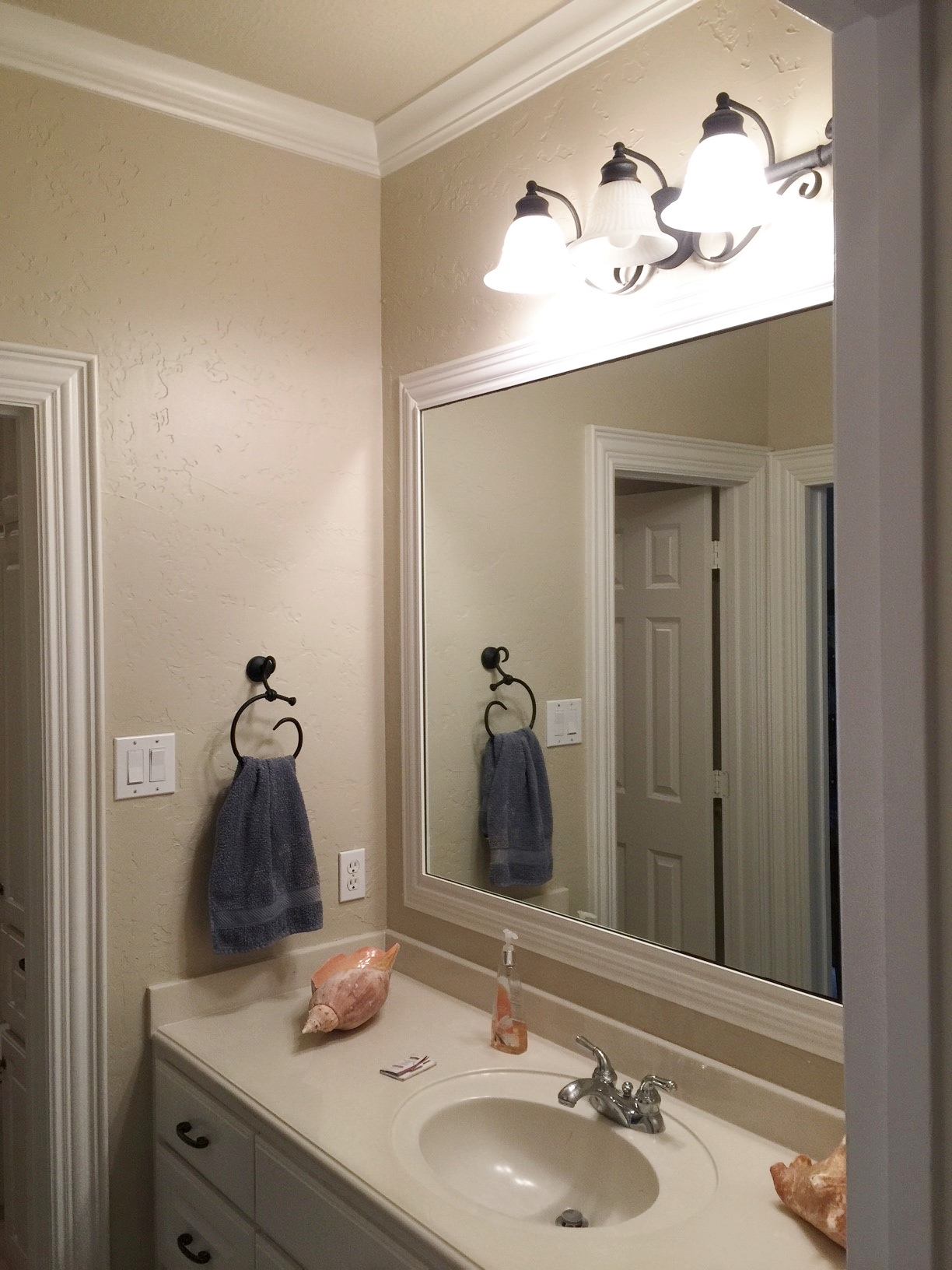 Before remodel - upstairs bathroom