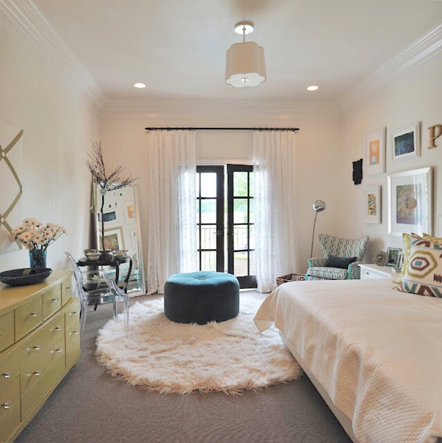 Walls Mouldings And Ceilings All The Same Color My Fave Trend Designed - Can You Paint Walls And Trim The Same White