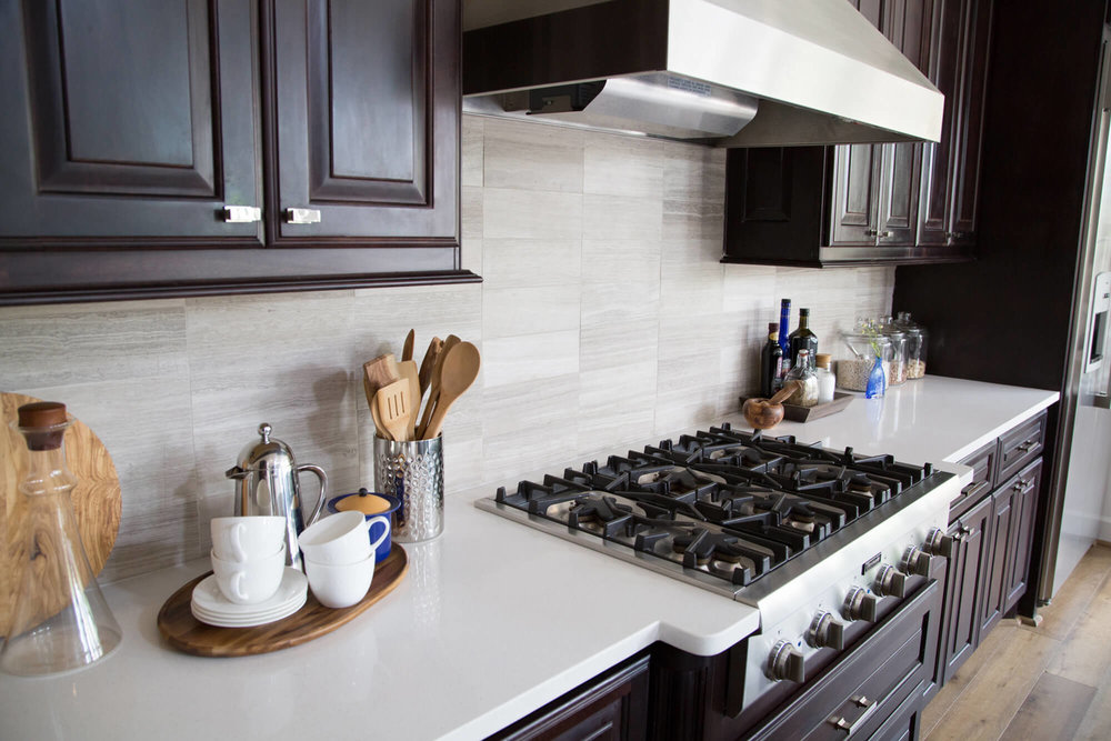 Natural Stone Backsplash In The Kitchen, Best Tile Backsplash For Marble Countertops