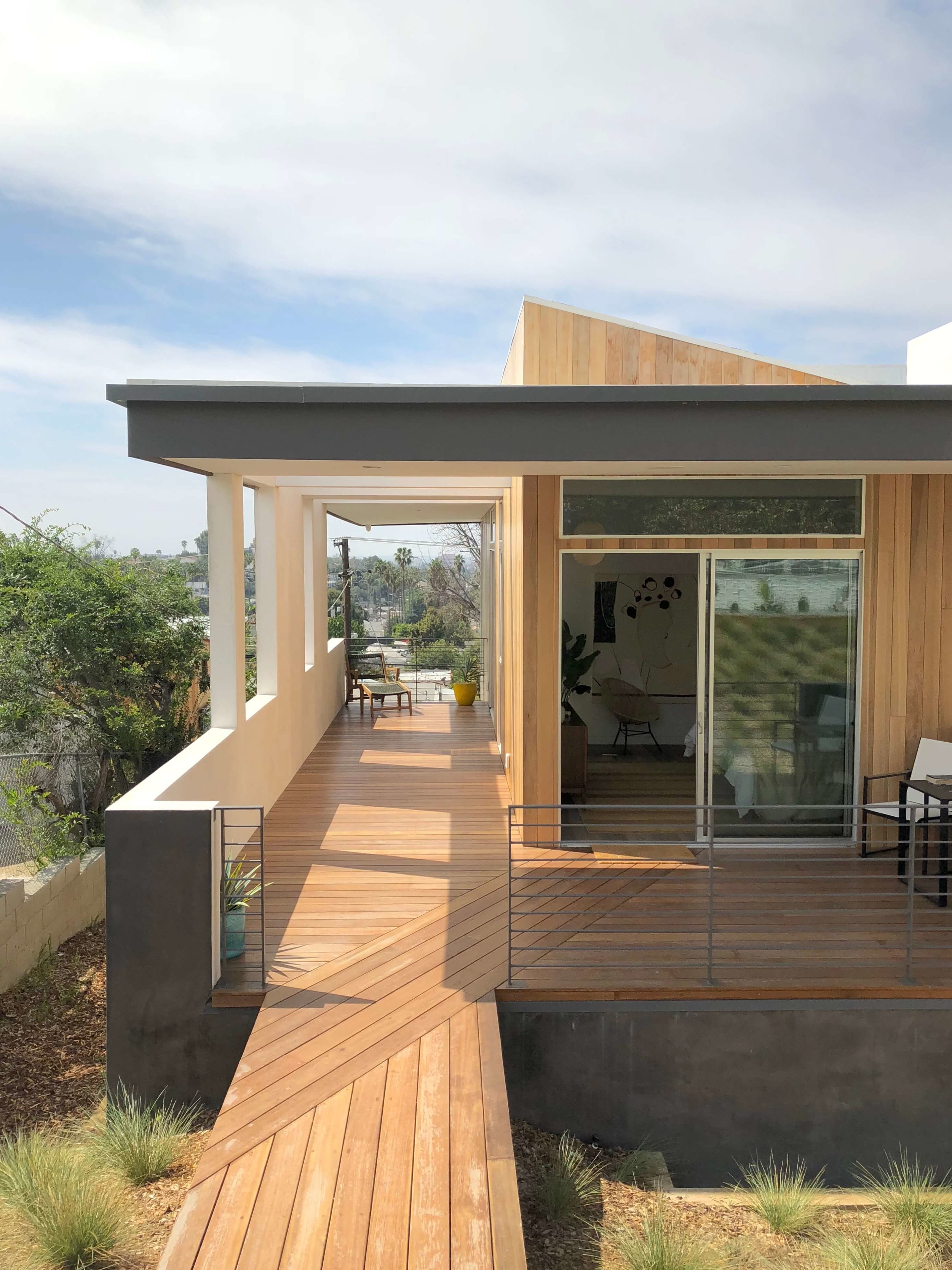 HOME TOUR - A California Home That Celebrates The Indoor-Outdoor ...