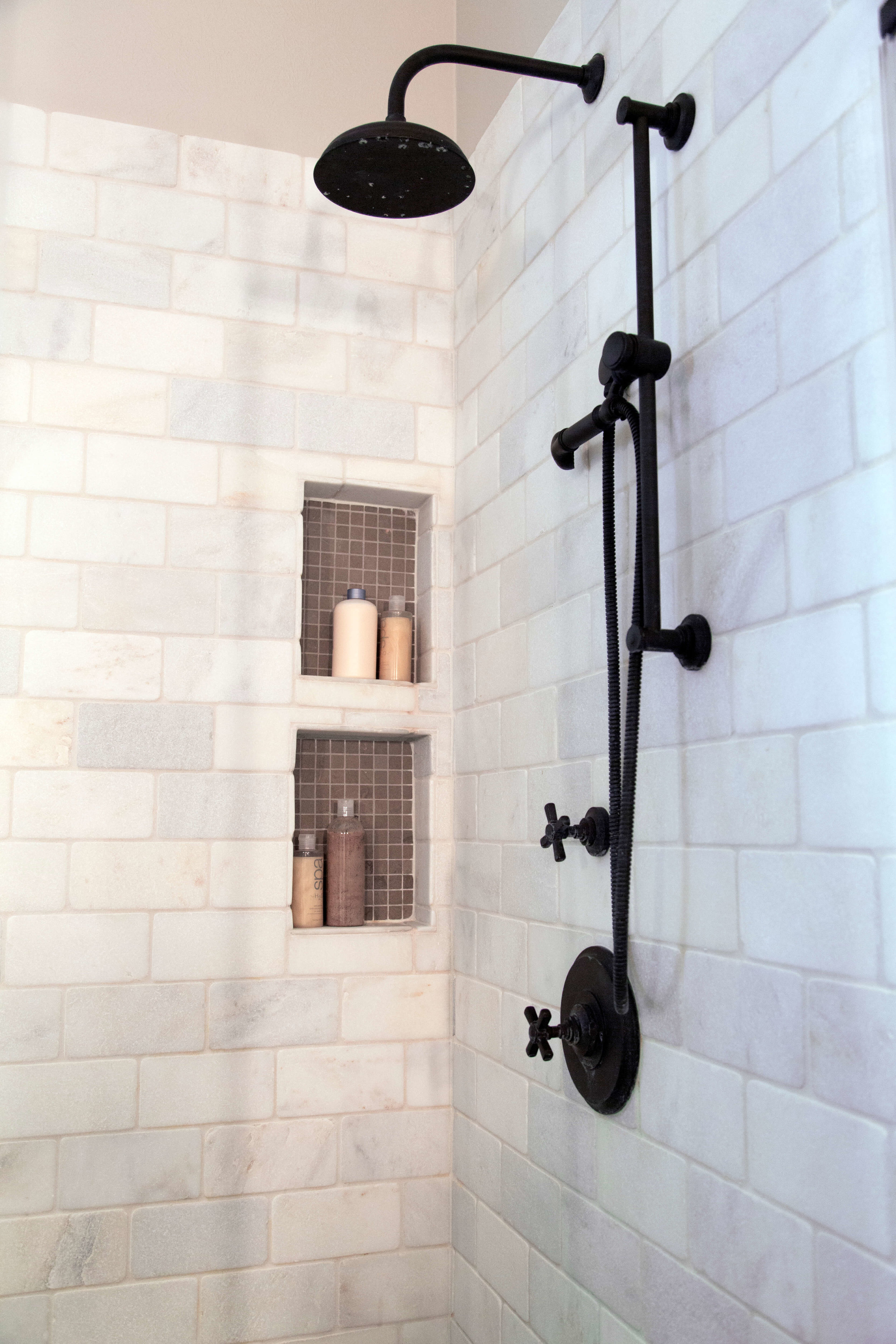 25 Beautiful Shower Niche Ideas for Your Master Bathroom ...