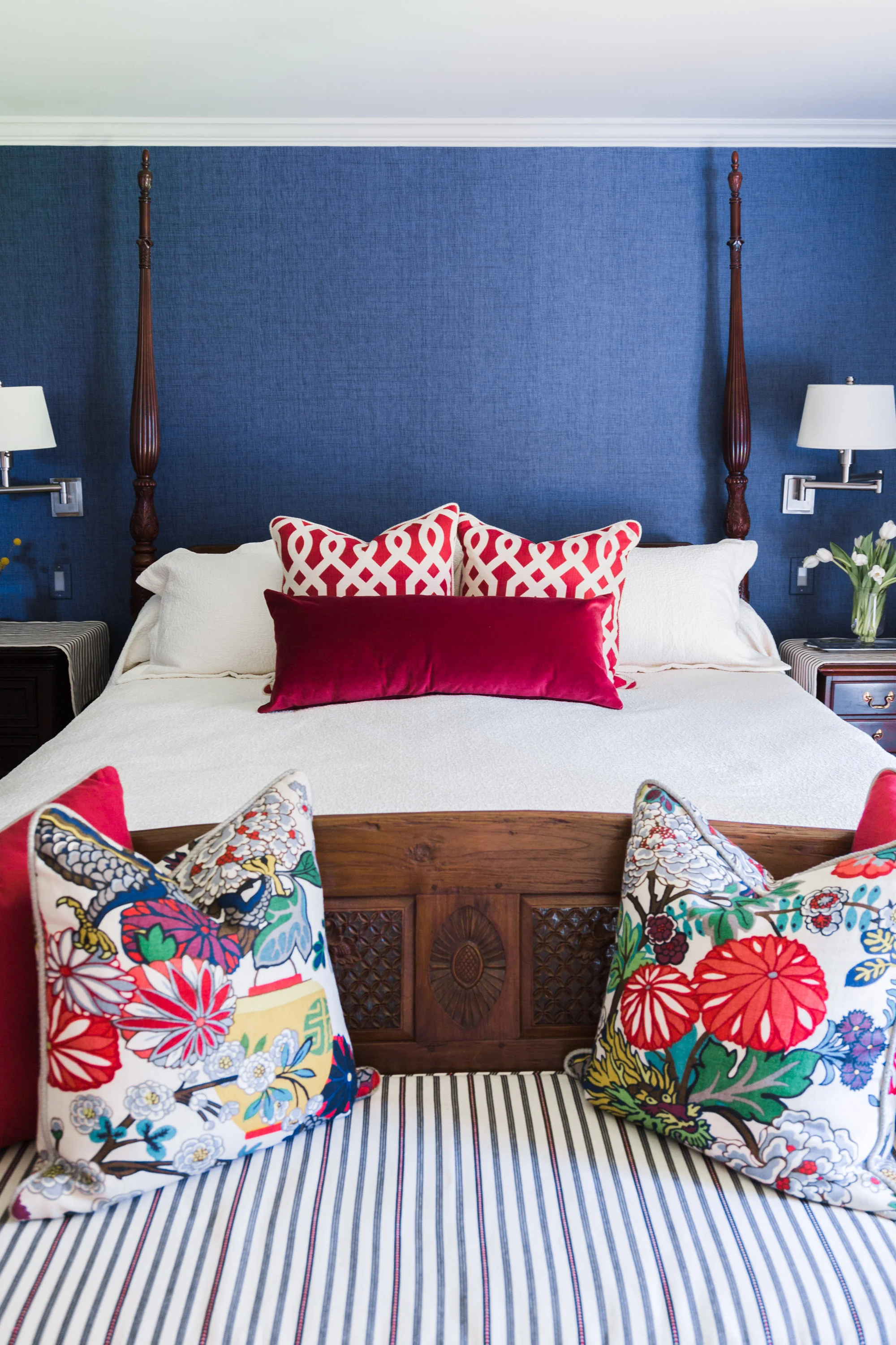 How To Design Your Entire Room Around Your Prettiest Pillows Yes
