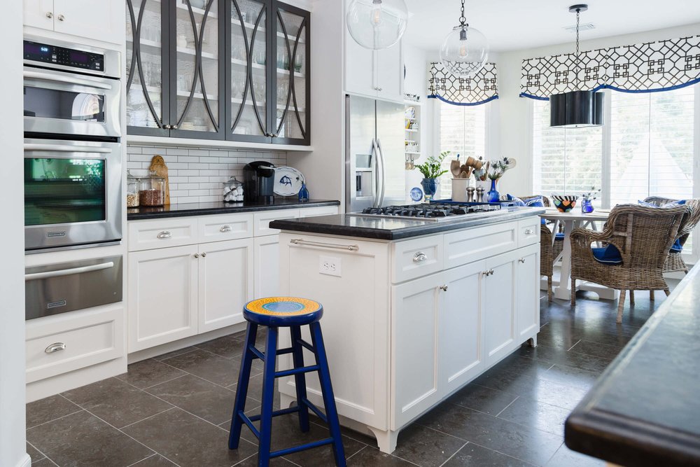 I used a bold trellis pattern on the valances in my white kitchens breakfast area. Designer, Carla Aston | Photographer, Tori Aston #whitekitchen