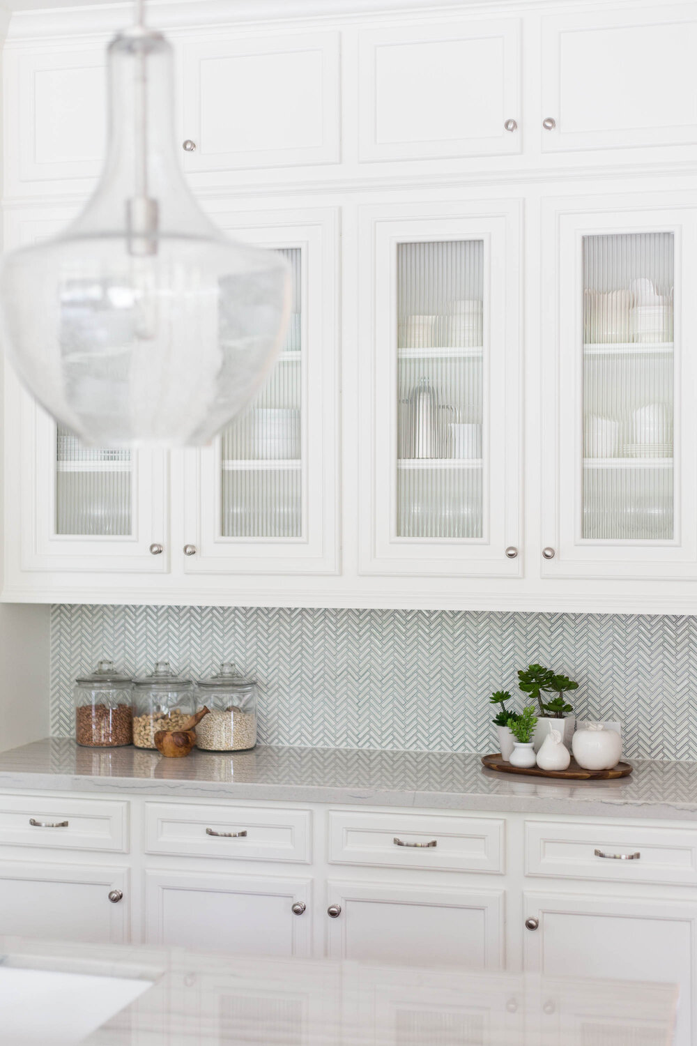 How To Style the Glass Cabinet Doors in Your Kitchen — DESIGNED