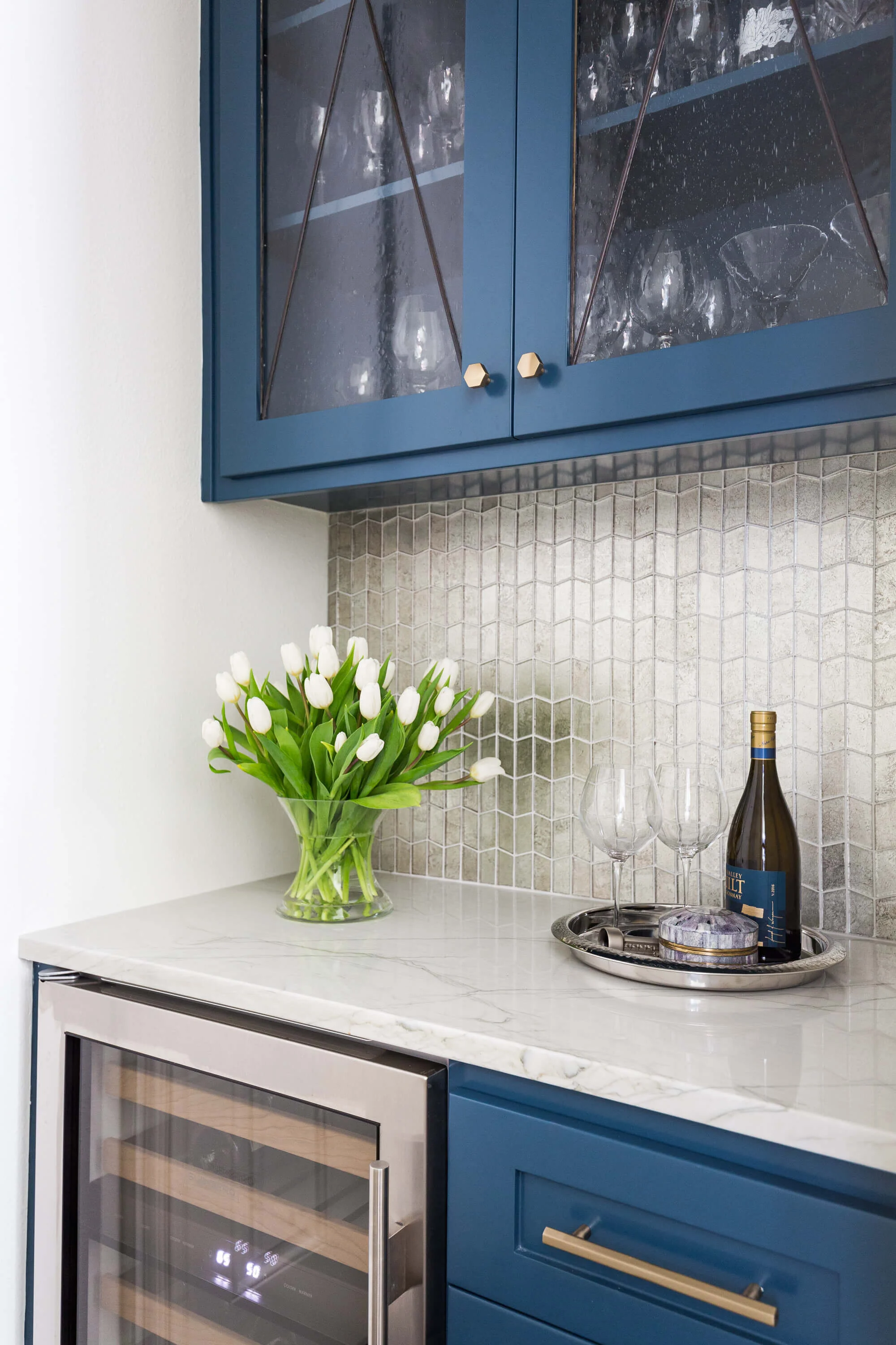 The Side Backsplash Dilemma Should You Have One, Or No? — DESIGNED