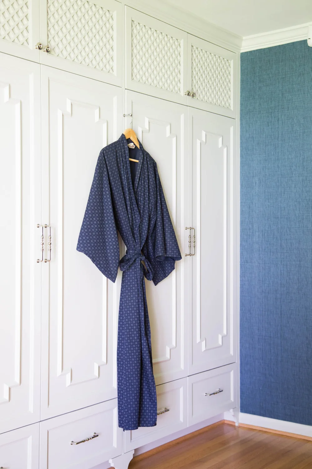 Mixing Metal Finishes Should Light Fixtures Match Hardware? — DESIGNED