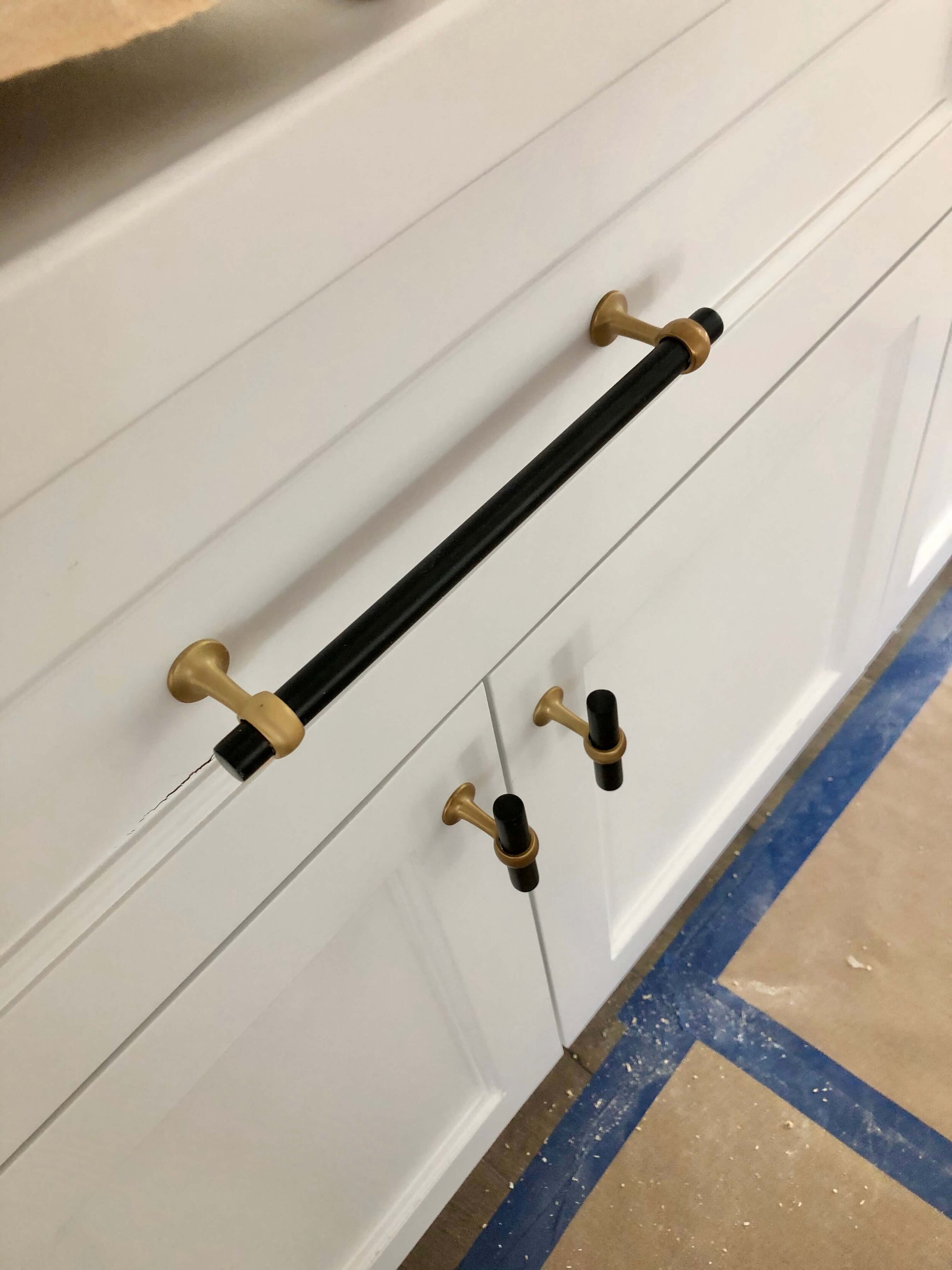 Furniture dresser handle Vintage furniture hardware Metal drawer pull knobs Set of 4 handles