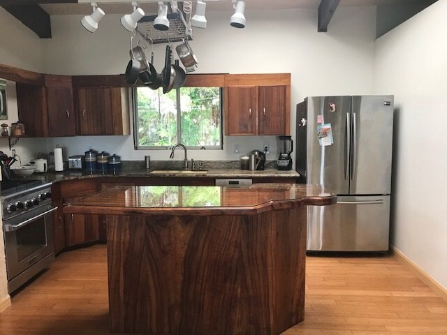 Kitchen needing a backsplash in Designed in a Click™ email consultation. carlaaston.com