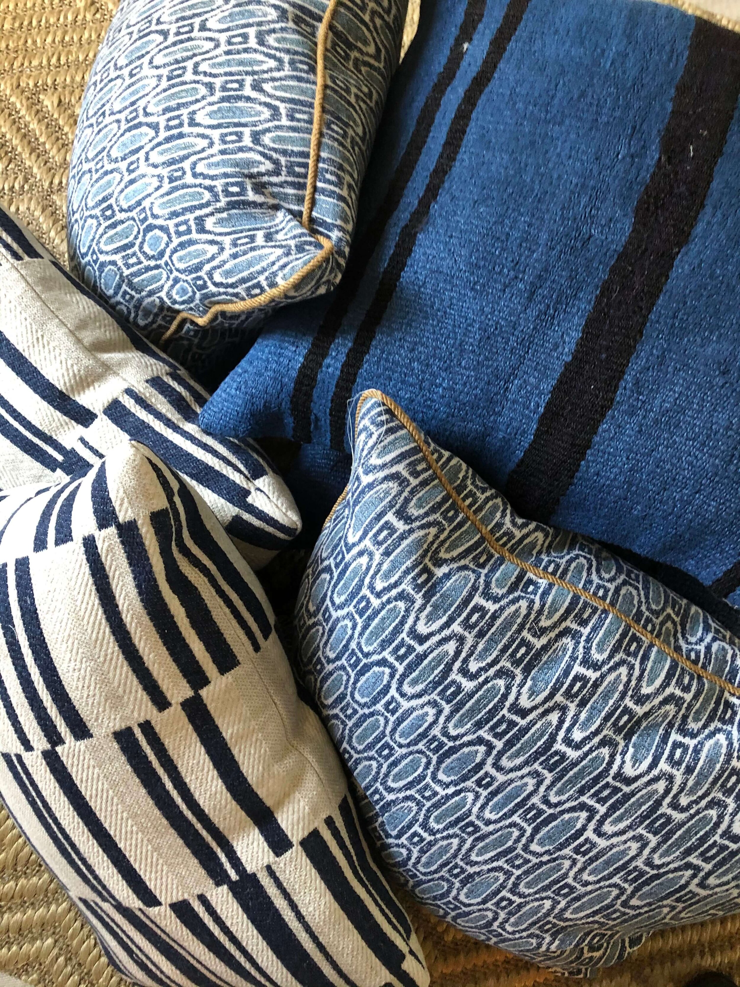 How To Pick Perfect Decorative Throw Pillows For Your Sofa, Bed Or Chair —  DESIGNED