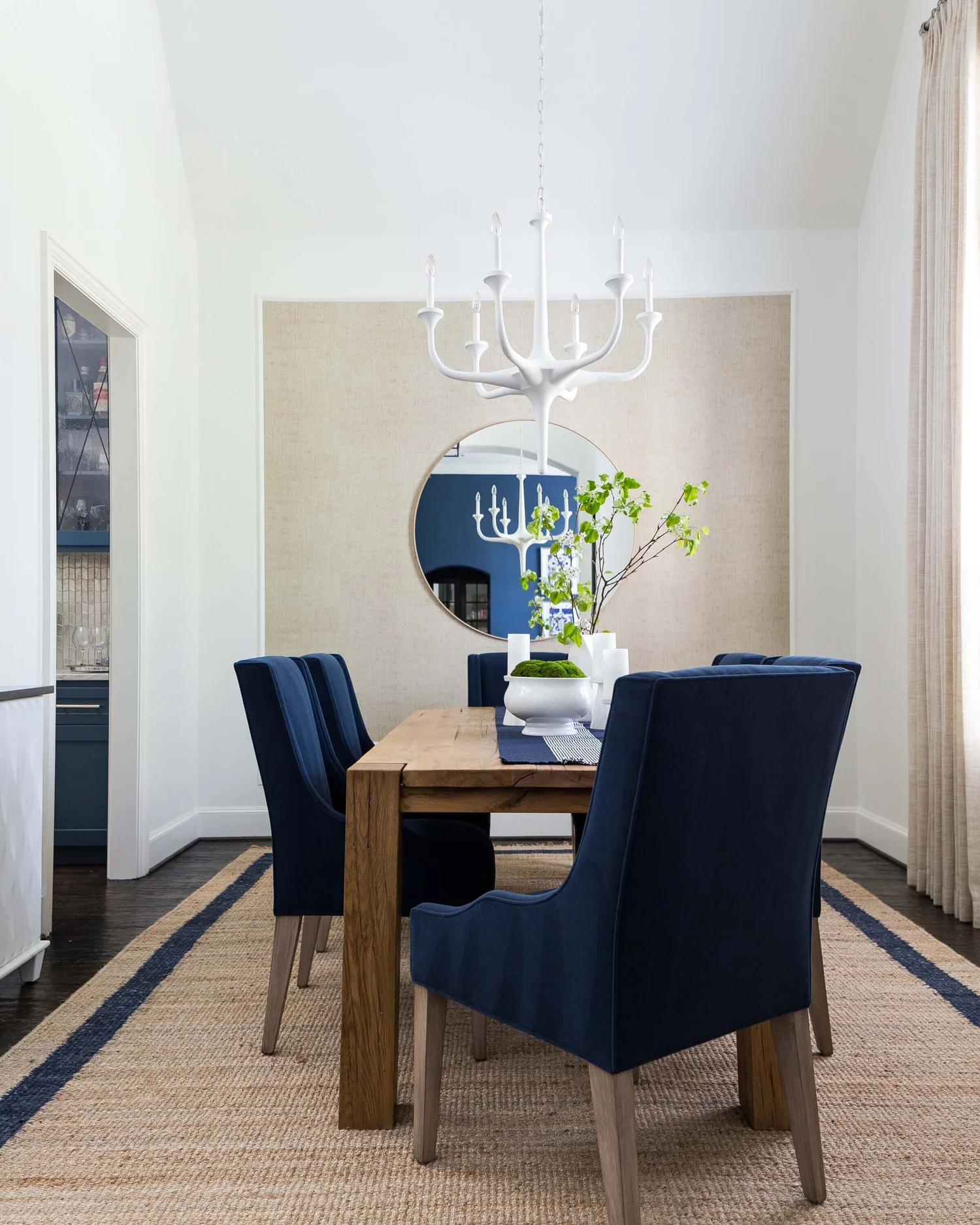 5 Ways To Refresh Your Dining Room's Dated, Matched Look — DESIGNED