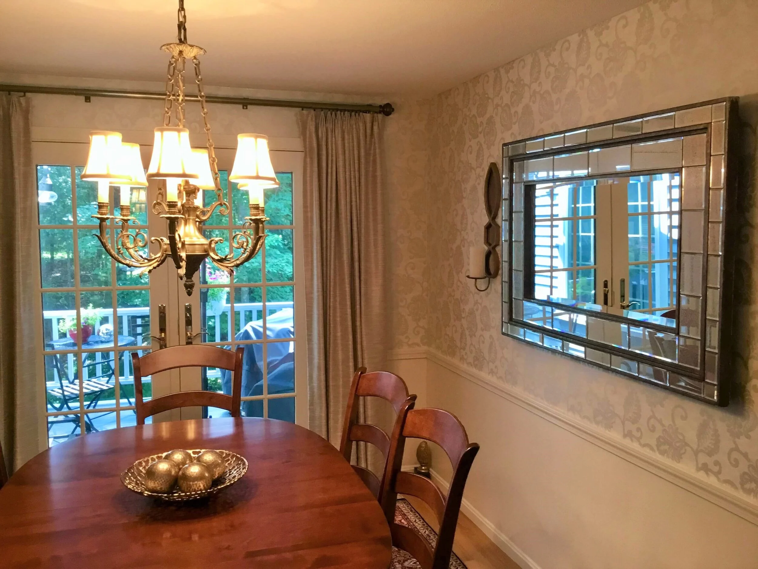5 Ways To Refresh Your Dining Room's Dated, Matched Look — DESIGNED