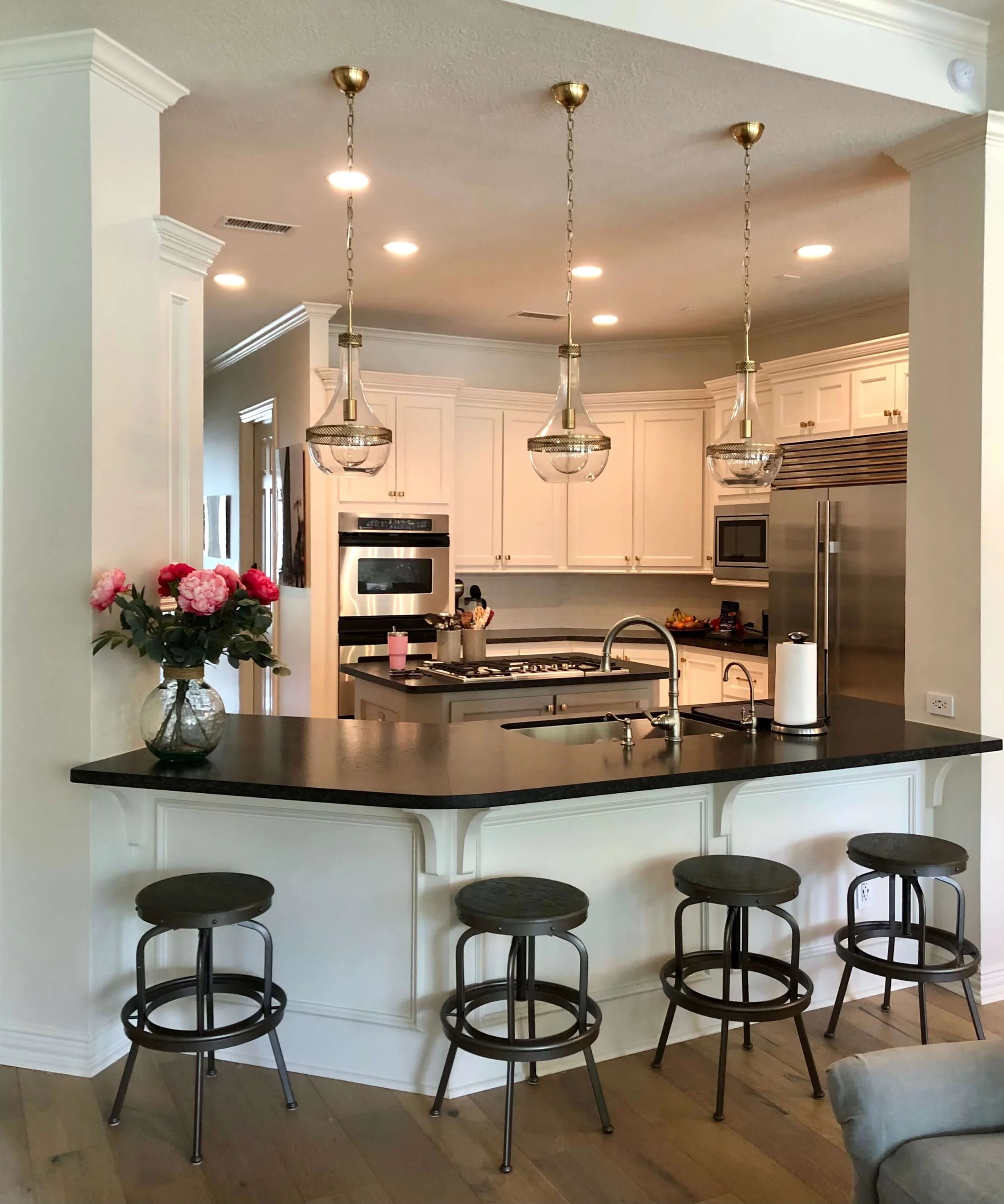7 Considerations For Kitchen Island Pendant Lighting Selection — DESIGNED