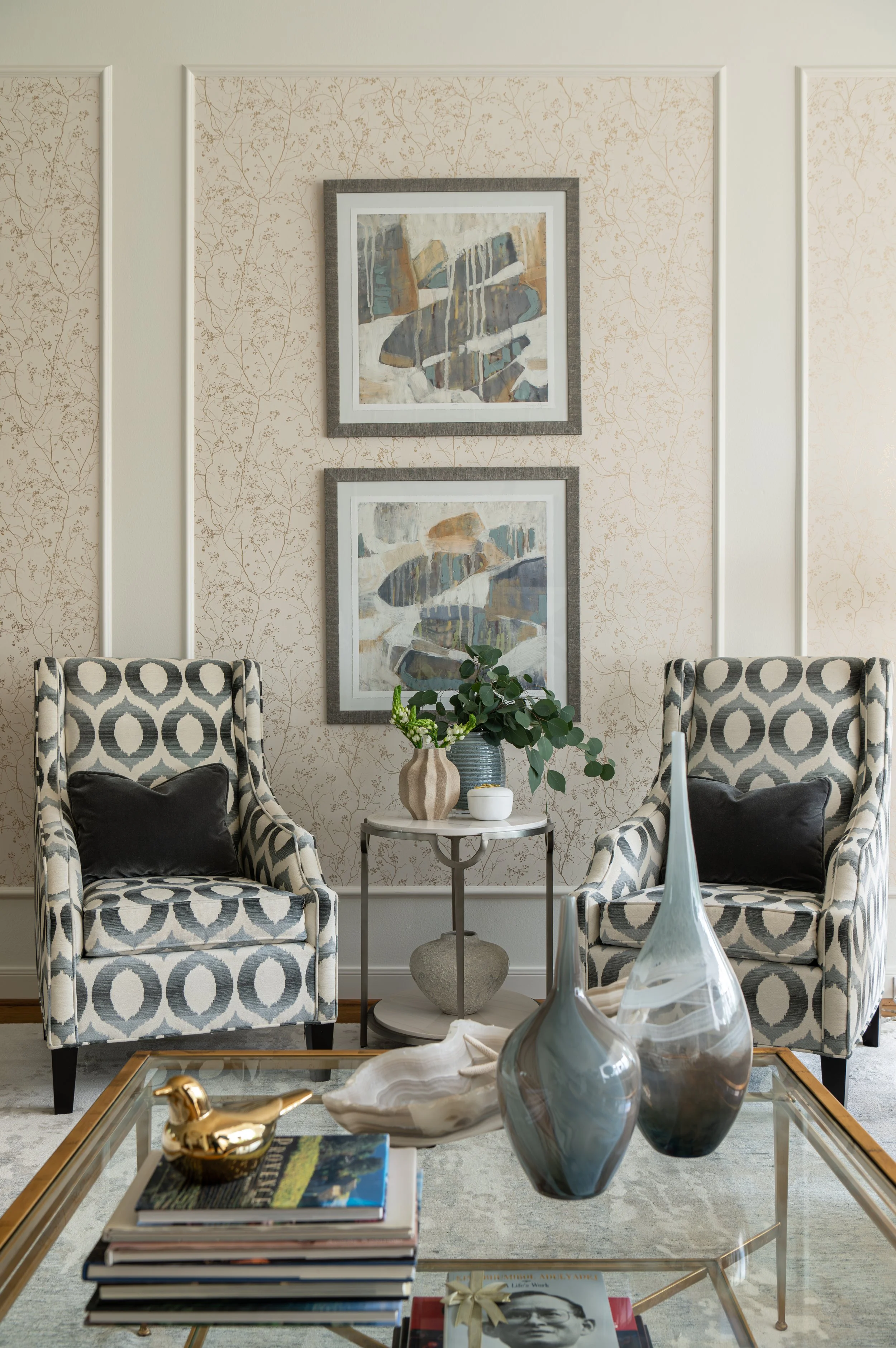 CarlaAston-Living rm vertical paneling-TheWoodlandsTX-EllenReneePhotography-22.jpg