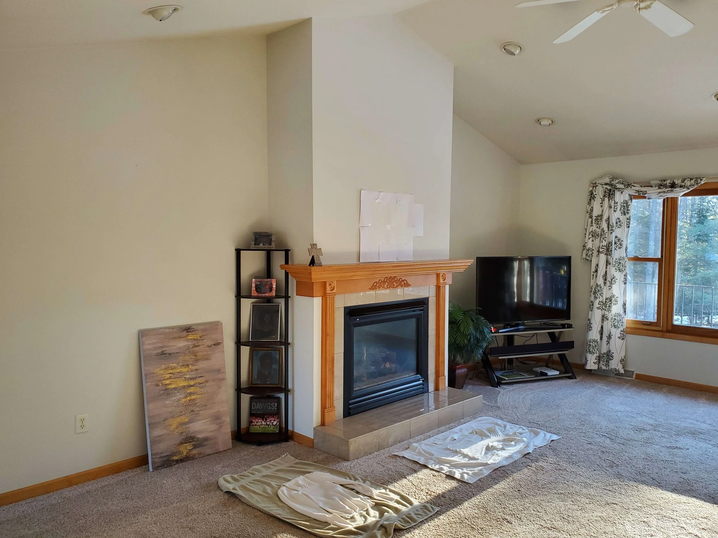 A Living Room Fireplace / TV Wall Challenge Involving the Furniture ...