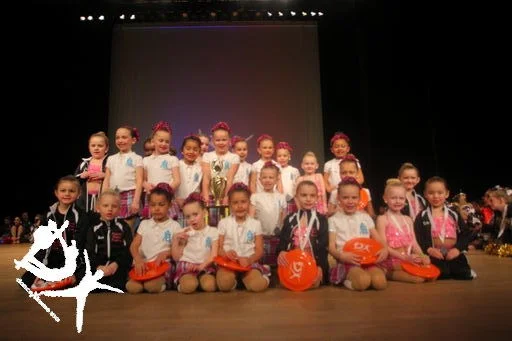 FOURSIS DAZZLER TINY DANCE TEAM
