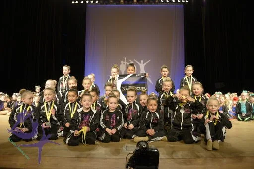 FOURSIS DAZZLER TINY DANCE TEAM