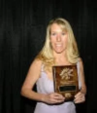 2005 Dance Coach O f T he Year ERIN KELLY-PEARSON Blue Valley Northwest HS, KS 2 Rachel Troyer|M&M All Stars, WI 3 Brynn Alexander|Chaska High School, MN 4 Susanne Day|JCCC, KS 5 Marcy Krueger|Mandon High School, ND