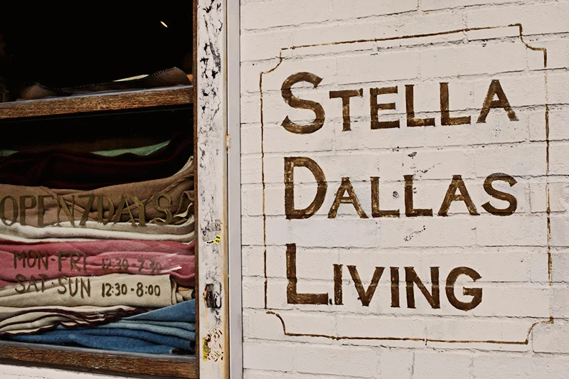 stella-sign.jpg