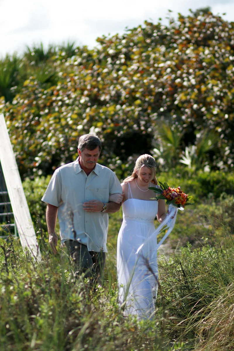 LoriandRyanWedding (6 of 35).jpg