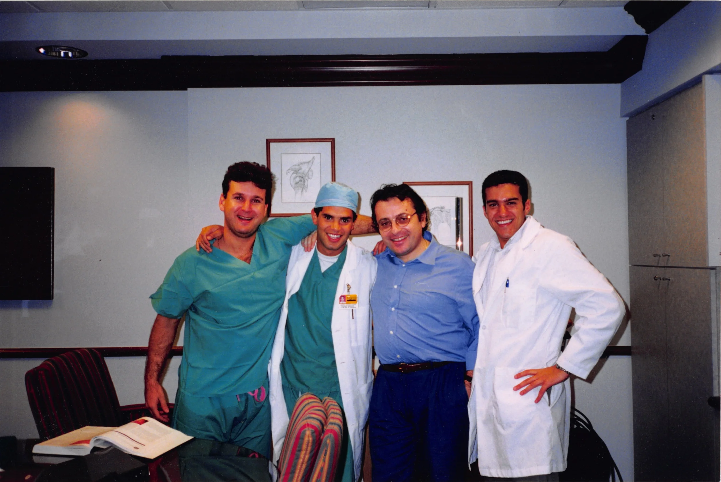 Grupo dos estagiários do Sports Medicine Doctors Hospital