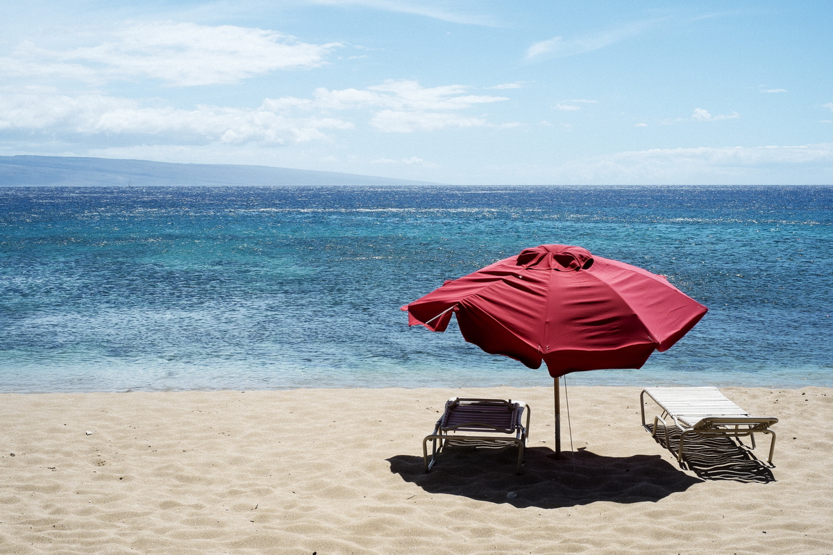 Maui Umbrella, 35mm, 1/300 seconds at f/13. ISO 200.